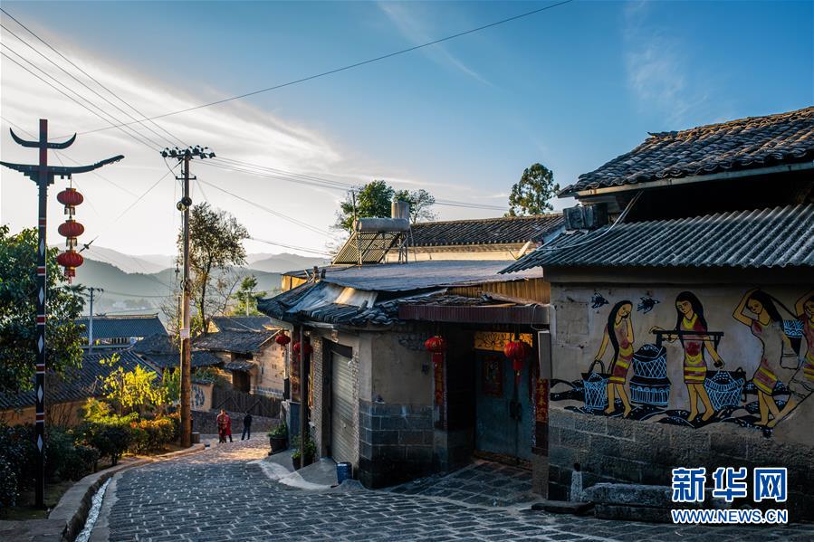 (图文互动)(1)跨越发展起宏图 信心满怀著华章——习近平总书记考察云南回访记