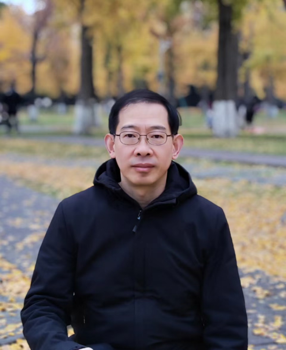 陈旭生活照.jpg